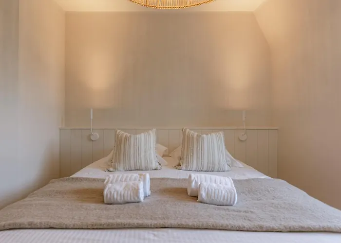 Astrid Villa De Haan