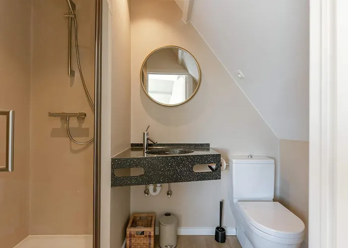 Astrid Villa De Haan